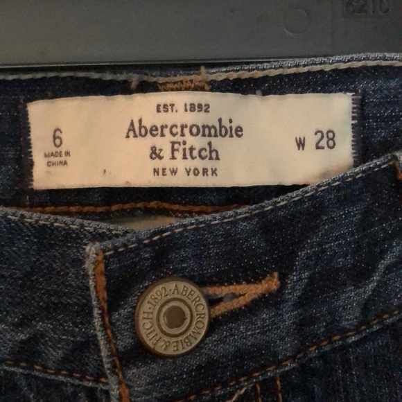 Jeans - Picture 2 of 7